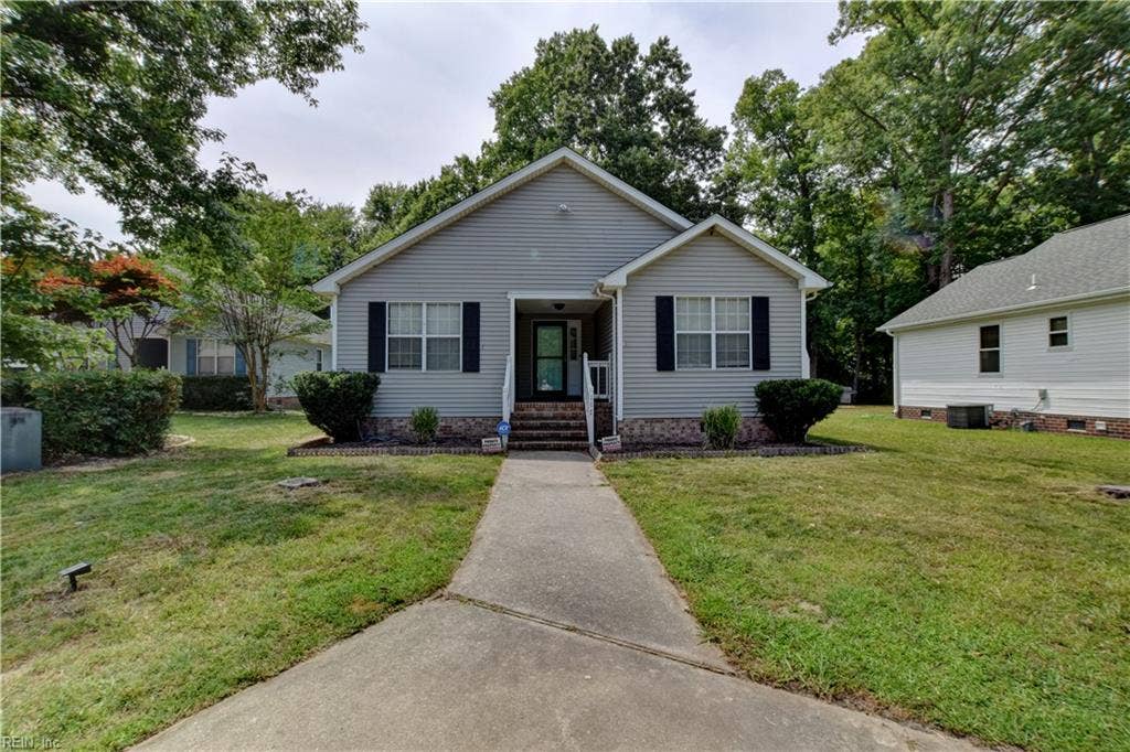 117 Poplar Grove Crescent, Suffolk, VA 23434 117 Poplar Grove Crescent, Suffolk, VA 23434