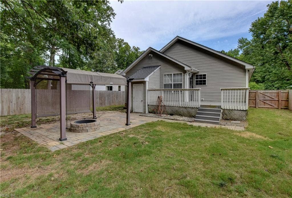 117 Poplar Grove Crescent, Suffolk, VA 23434 117 Poplar Grove Crescent, Suffolk, VA 23434