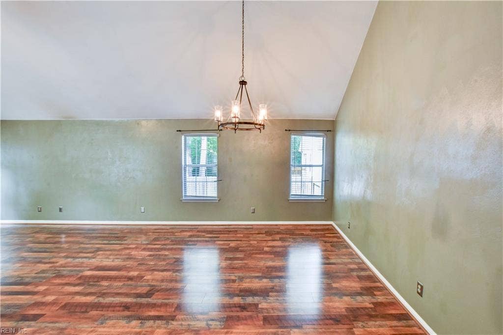 117 Poplar Grove Crescent, Suffolk, VA 23434 117 Poplar Grove Crescent, Suffolk, VA 23434