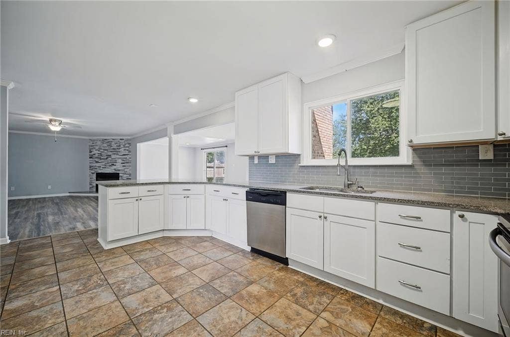 1424 Planting Court, Green Run, Virginia Beach, VA 23453