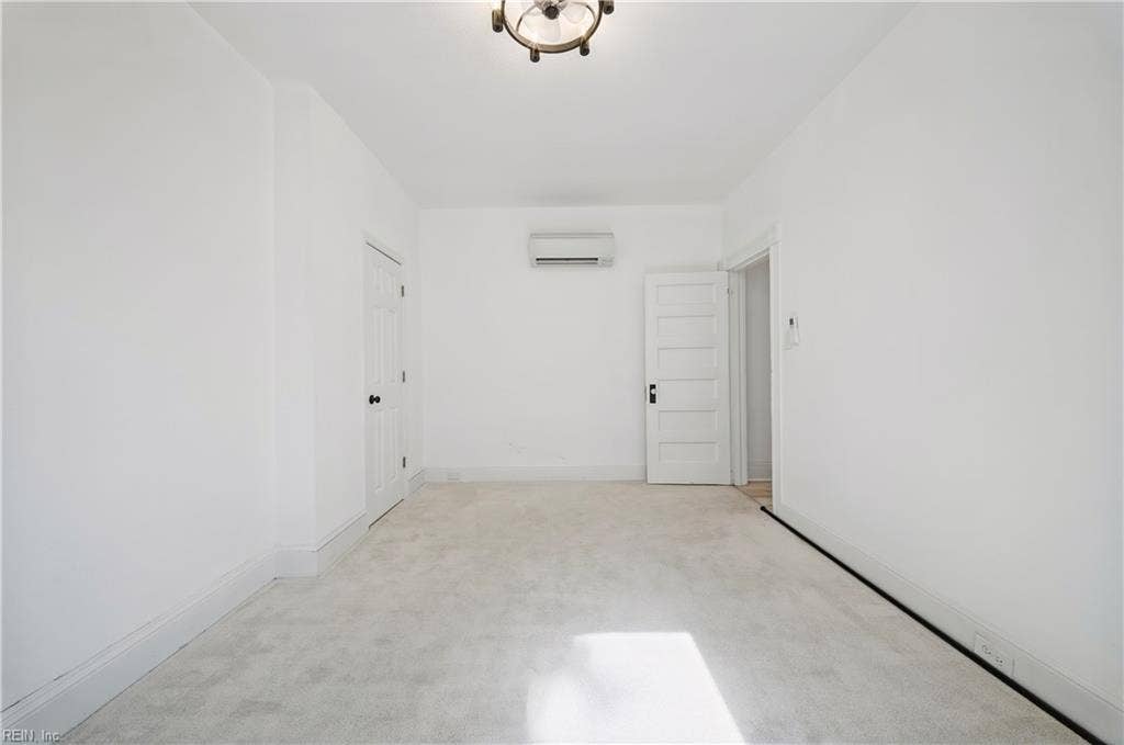 311 W 32nd Street, Norfolk, VA 23508 311 W 32nd Street, Norfolk, VA 23508