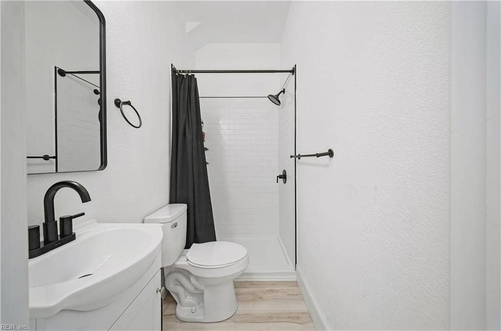 311 W 32nd Street, Norfolk, VA 23508 311 W 32nd Street, Norfolk, VA 23508