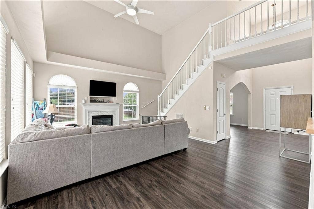 207 Catalpa Court, Suffolk, VA 23435 Great Room and second floor walkway to second floor bedrooms