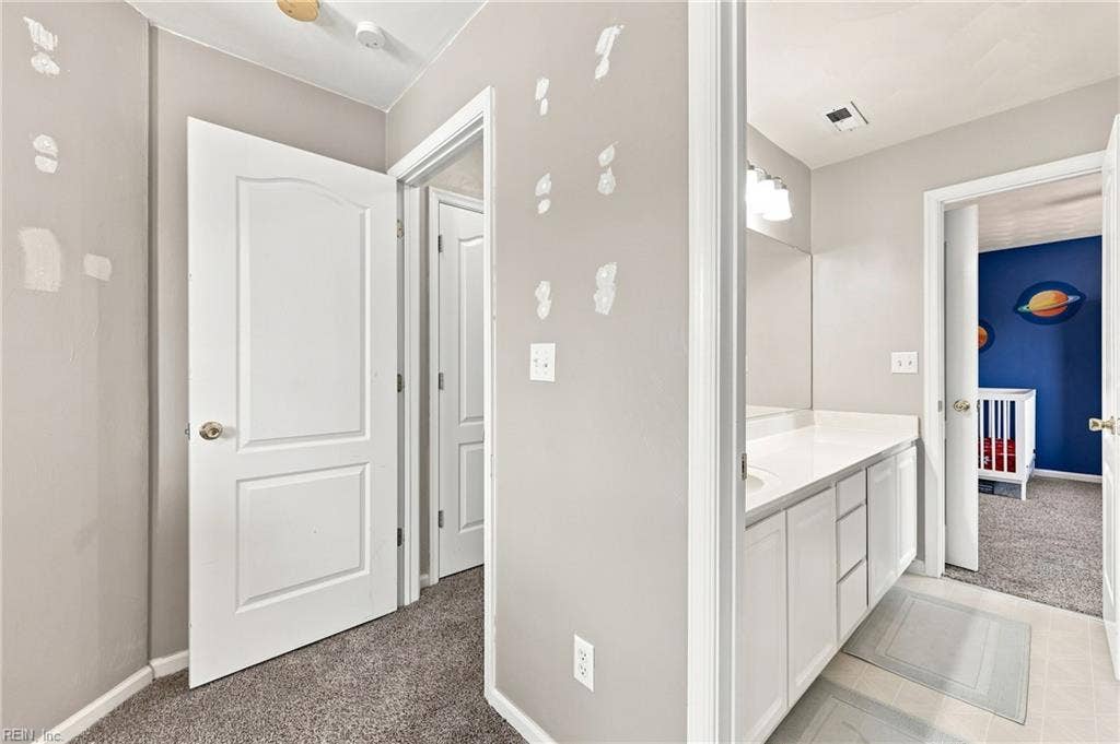 207 Catalpa Court, Suffolk, VA 23435 Second floor Spare Bedroom #1 looking towards Bathroom and Spare Bedroom #2