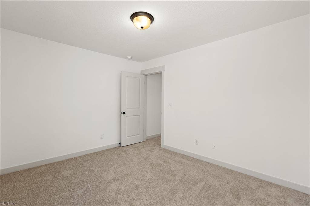 You will find 3 secondary bedrooms, an Office, and a Loft on the 2nd floor.Each secondary bedroom offers carpeting, overhead lighting, and a closet.
