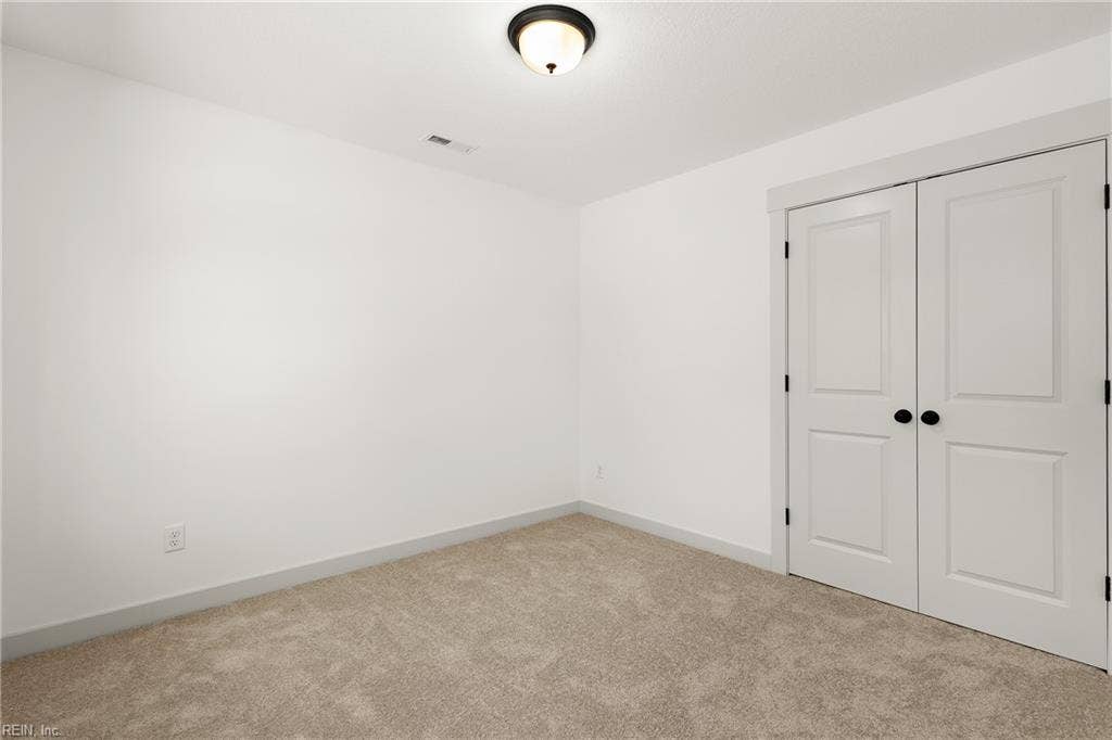 You will find 3 secondary bedrooms, an Office, and a Loft on the 2nd floor.Each secondary bedroom offers carpeting, overhead lighting, and a closet.
