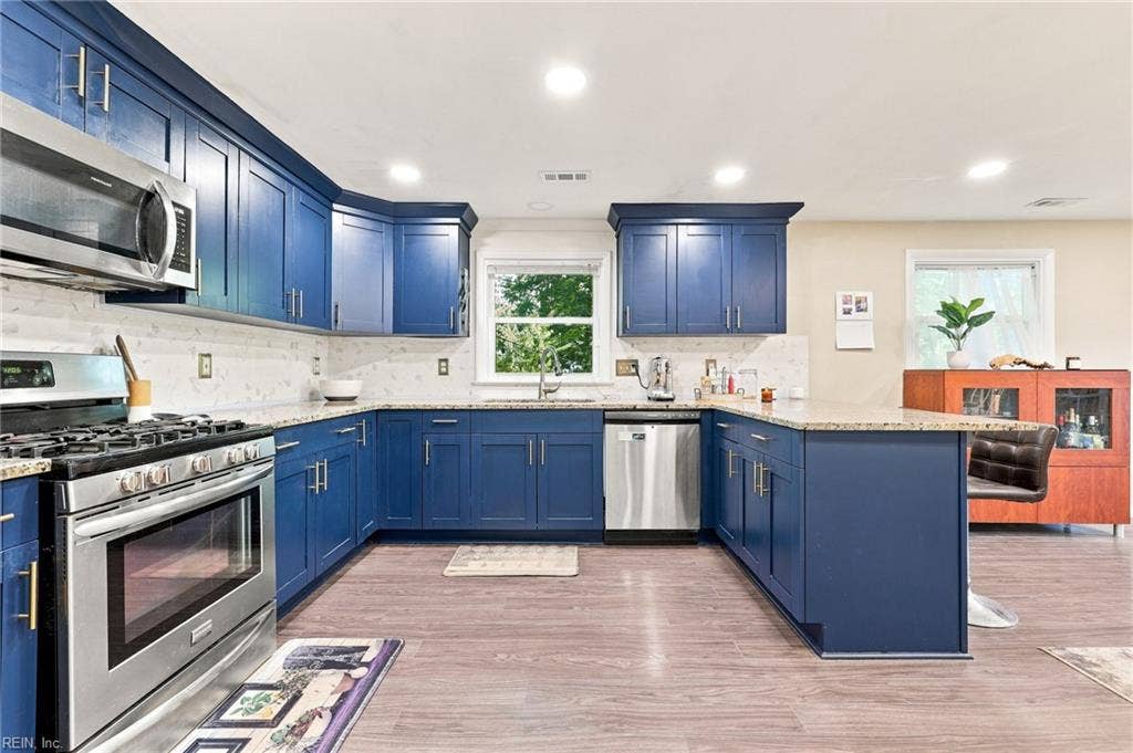 1041 Dulcie Avenue, Virginia Beach, VA 23455 1041 Dulcie Avenue, Virginia Beach, VA 23455