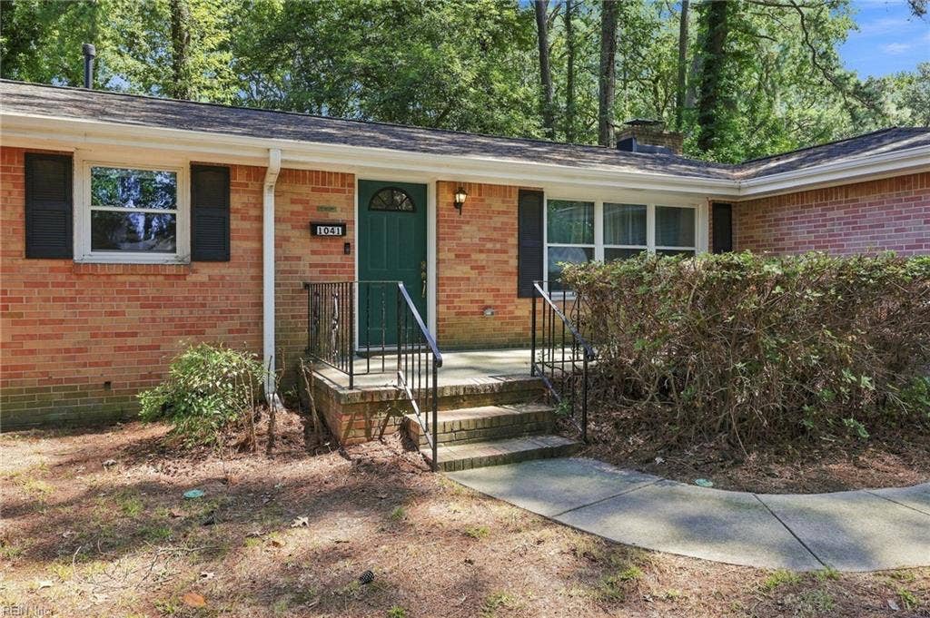 1041 Dulcie Avenue, Virginia Beach, VA 23455 1041 Dulcie Avenue, Virginia Beach, VA 23455