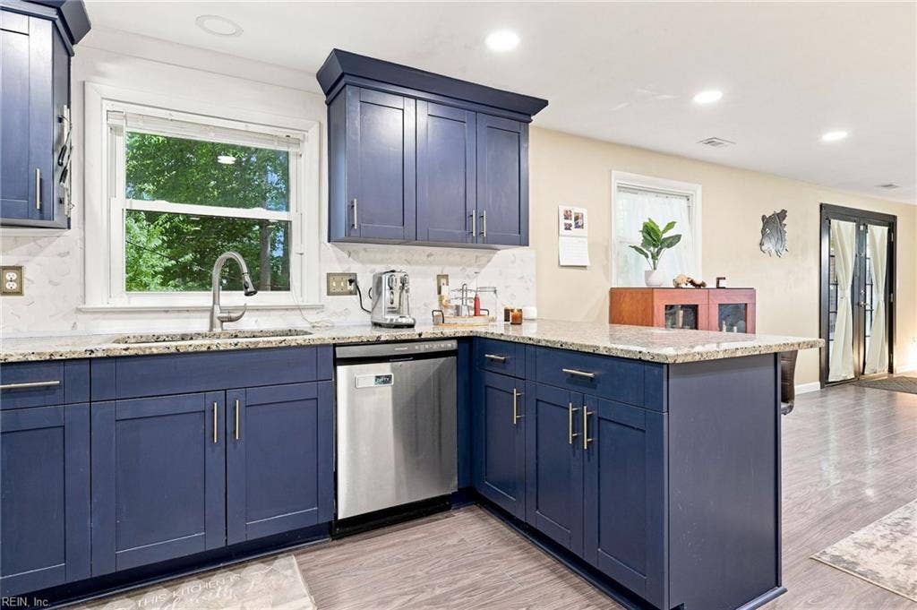 1041 Dulcie Avenue, Virginia Beach, VA 23455 1041 Dulcie Avenue, Virginia Beach, VA 23455