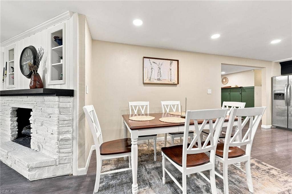 1041 Dulcie Avenue, Virginia Beach, VA 23455 1041 Dulcie Avenue, Virginia Beach, VA 23455