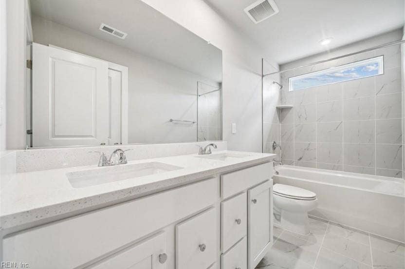 122 Getty Road, River Highlands, Suffolk, VA 23434 Upstairs Hall Bath