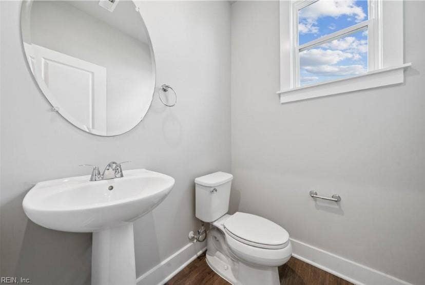 122 Getty Road, River Highlands, Suffolk, VA 23434 Powder Room
