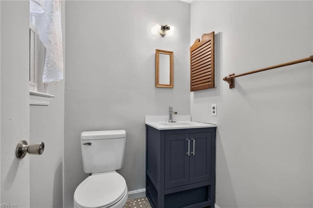 17 Stoneybrook Lane, Stoneybrook Estate, Newport News, VA 23608 17 Stoneybrook Lane, Stoneybrook Estate, Newport News, VA 23608