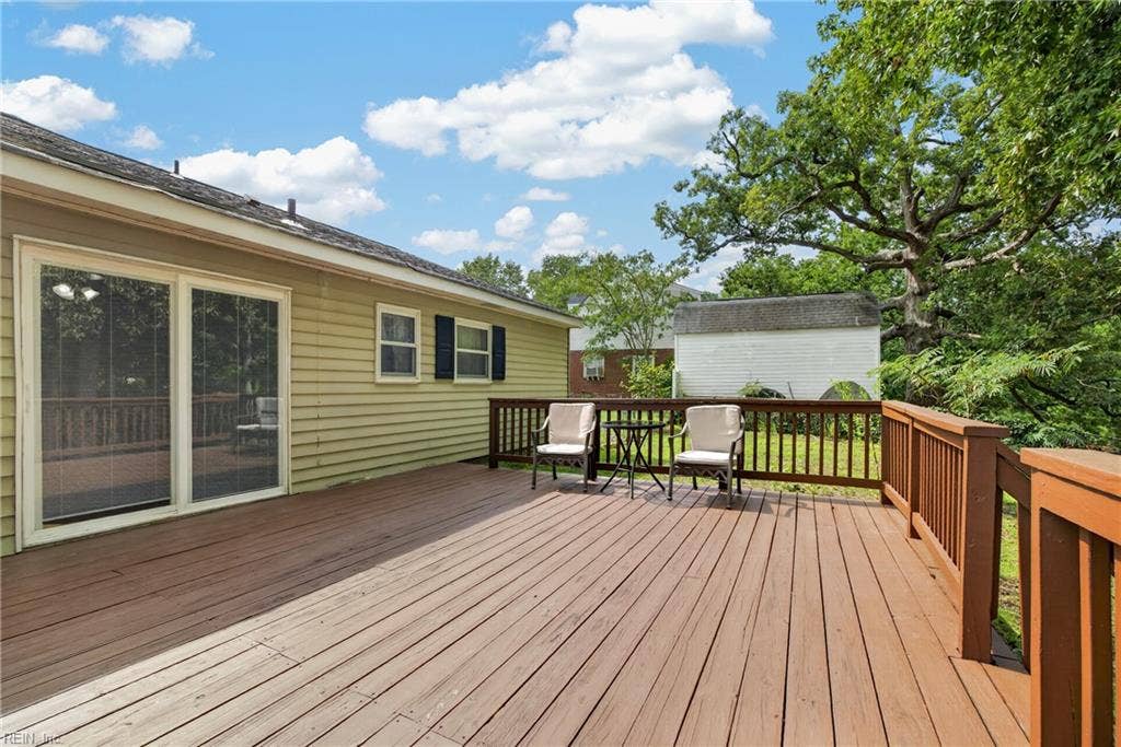 17 Stoneybrook Lane, Stoneybrook Estate, Newport News, VA 23608 17 Stoneybrook Lane, Stoneybrook Estate, Newport News, VA 23608