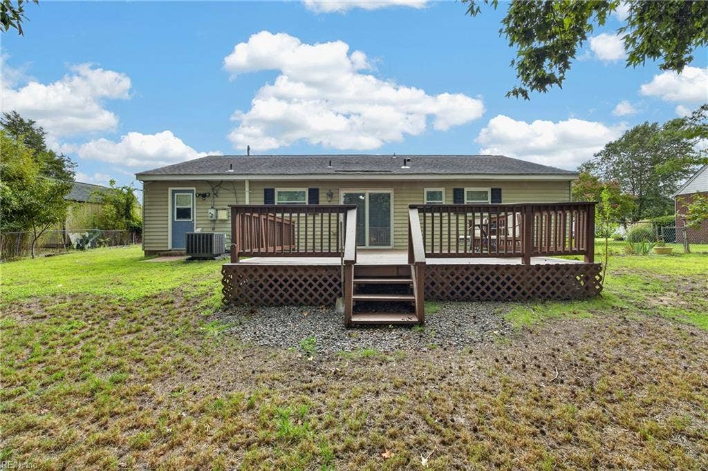 17 Stoneybrook Lane, Stoneybrook Estate, Newport News, VA 23608 17 Stoneybrook Lane, Stoneybrook Estate, Newport News, VA 23608
