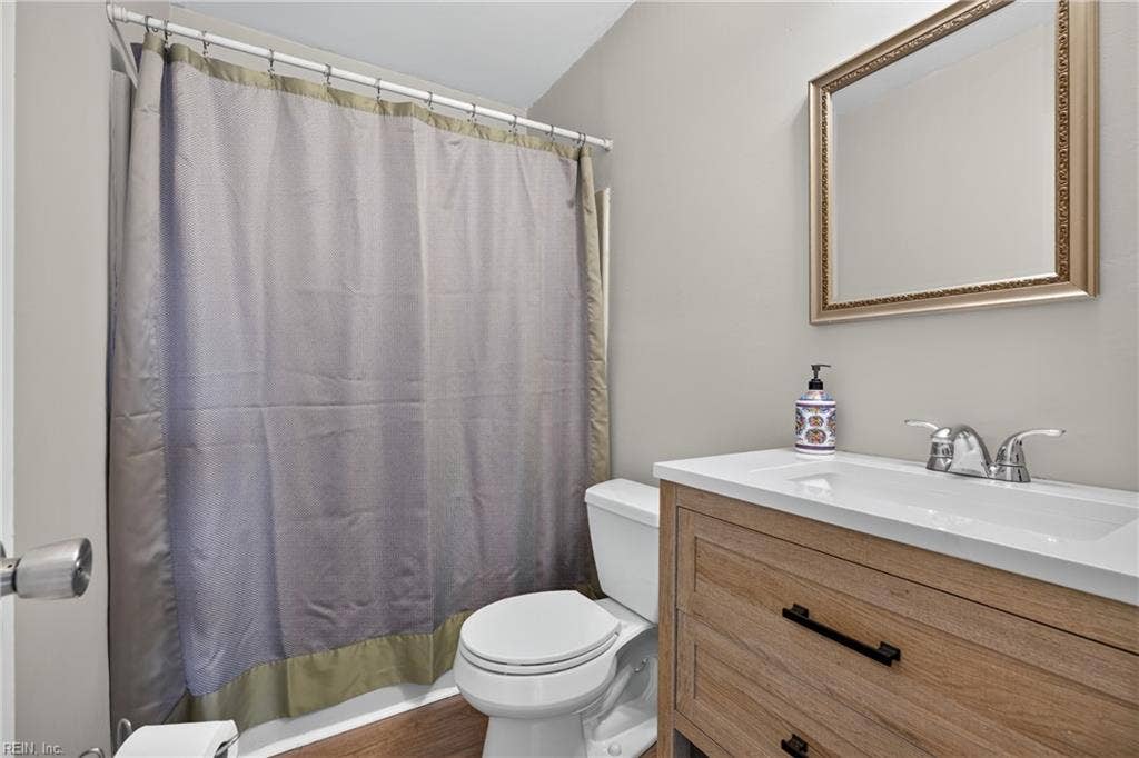 17 Stoneybrook Lane, Stoneybrook Estate, Newport News, VA 23608 17 Stoneybrook Lane, Stoneybrook Estate, Newport News, VA 23608