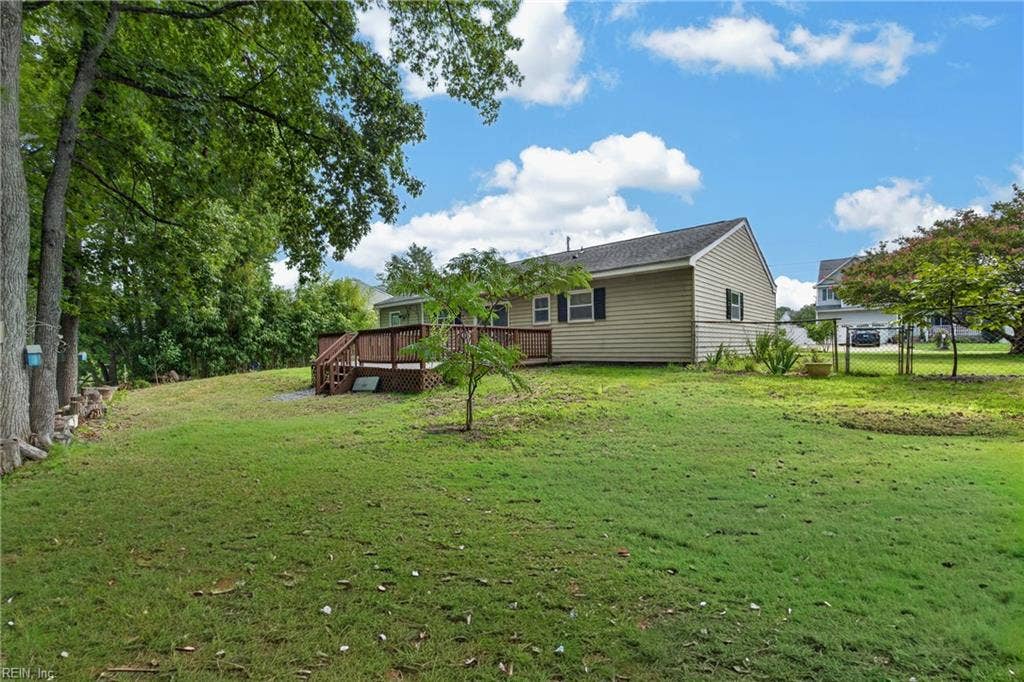 17 Stoneybrook Lane, Stoneybrook Estate, Newport News, VA 23608 17 Stoneybrook Lane, Stoneybrook Estate, Newport News, VA 23608