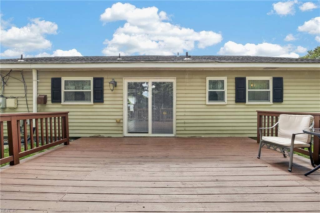 17 Stoneybrook Lane, Stoneybrook Estate, Newport News, VA 23608 17 Stoneybrook Lane, Stoneybrook Estate, Newport News, VA 23608
