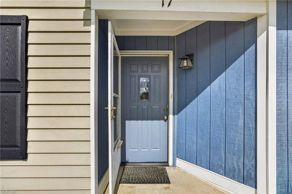 17 Stoneybrook Lane, Stoneybrook Estate, Newport News, VA 23608 17 Stoneybrook Lane, Stoneybrook Estate, Newport News, VA 23608