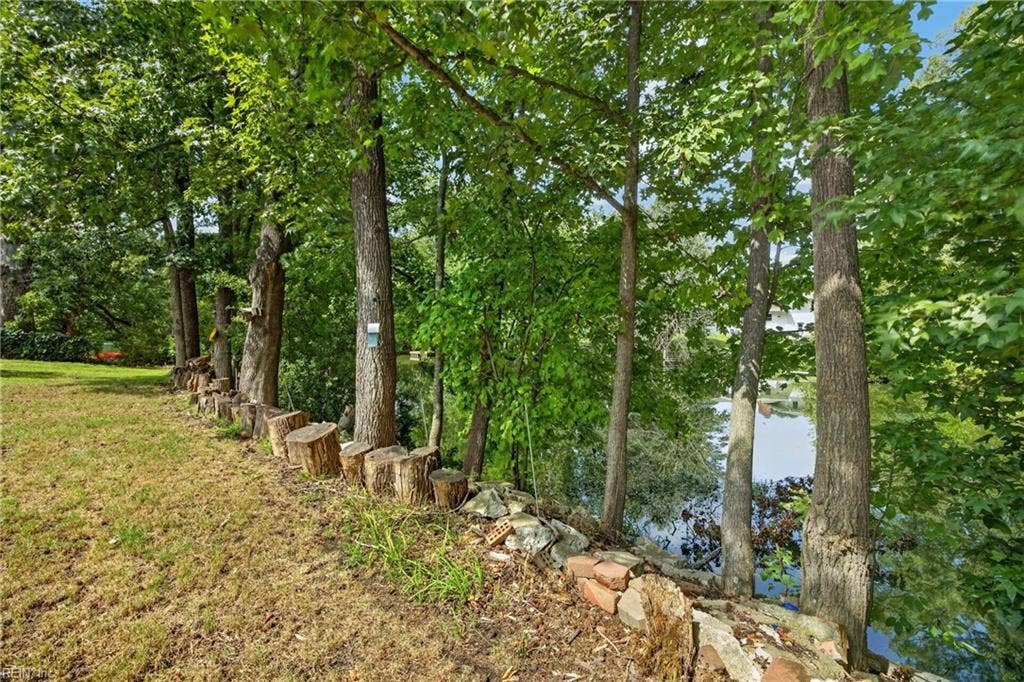 17 Stoneybrook Lane, Stoneybrook Estate, Newport News, VA 23608 17 Stoneybrook Lane, Stoneybrook Estate, Newport News, VA 23608