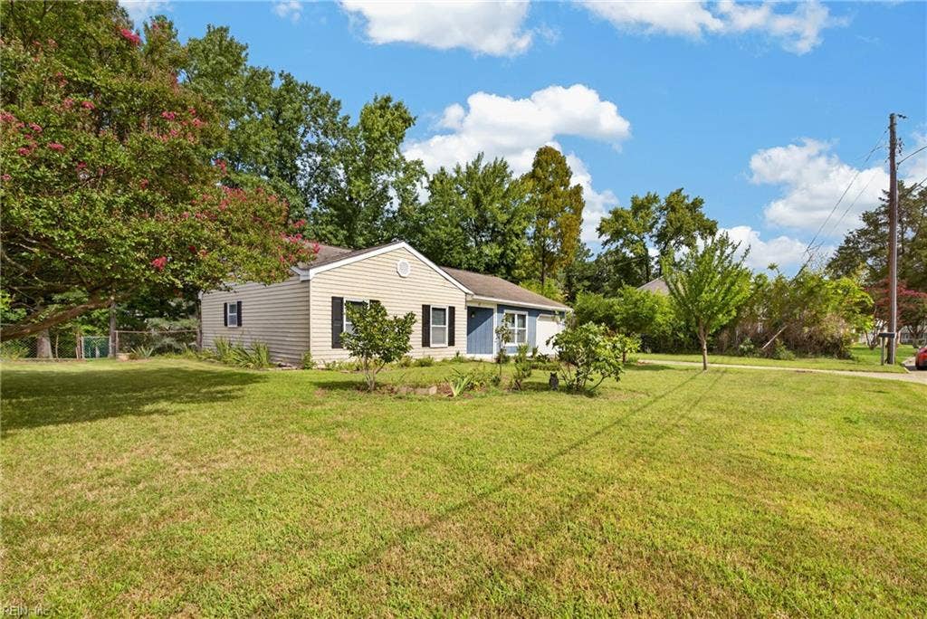 17 Stoneybrook Lane, Stoneybrook Estate, Newport News, VA 23608 17 Stoneybrook Lane, Stoneybrook Estate, Newport News, VA 23608