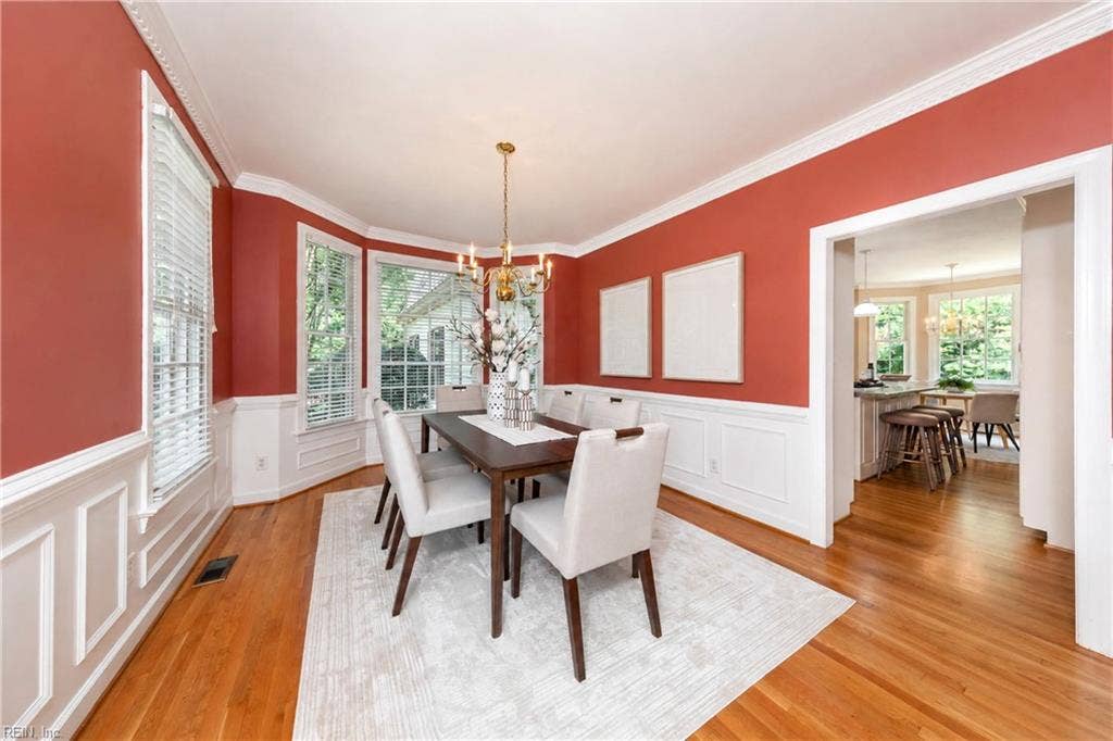 Dentil Molding and Wainscoting in Dining Room