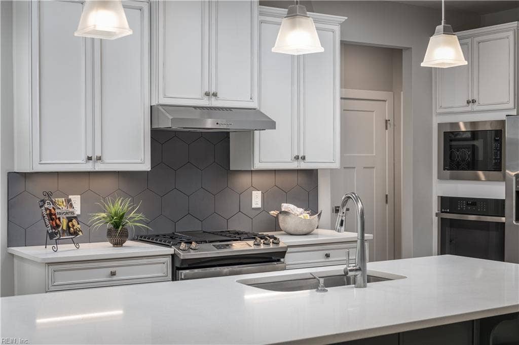 7120 Holiday Lane, Toano, VA 23168 7120 Holiday Lane, Toano, VA 23168