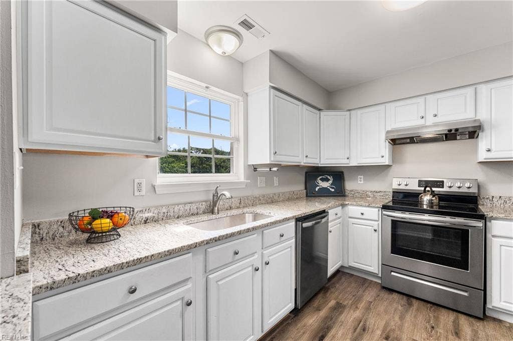 1315 Spratley Street, Park View, Portsmouth, VA 23704 1315 Spratley Street, Park View, Portsmouth, VA 23704