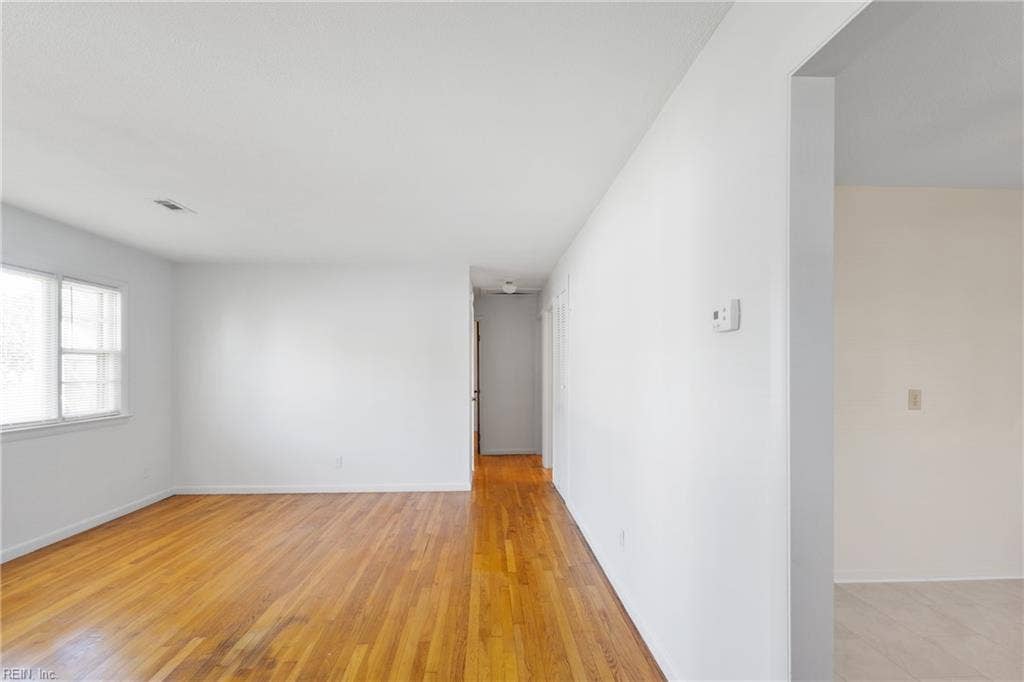 Living room & hallway