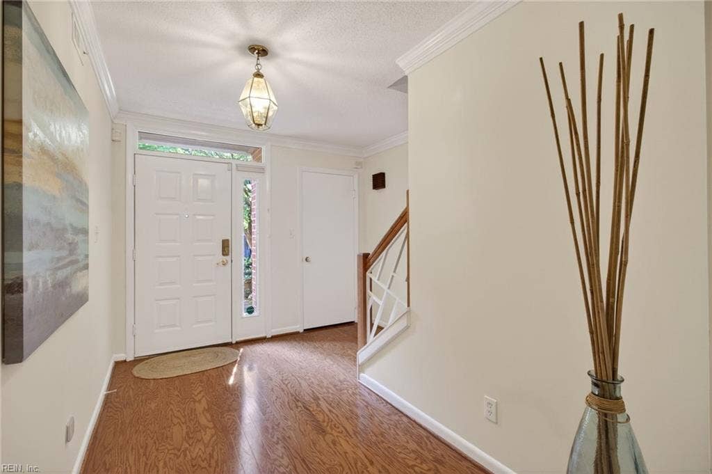 Hardwood floors on first floor