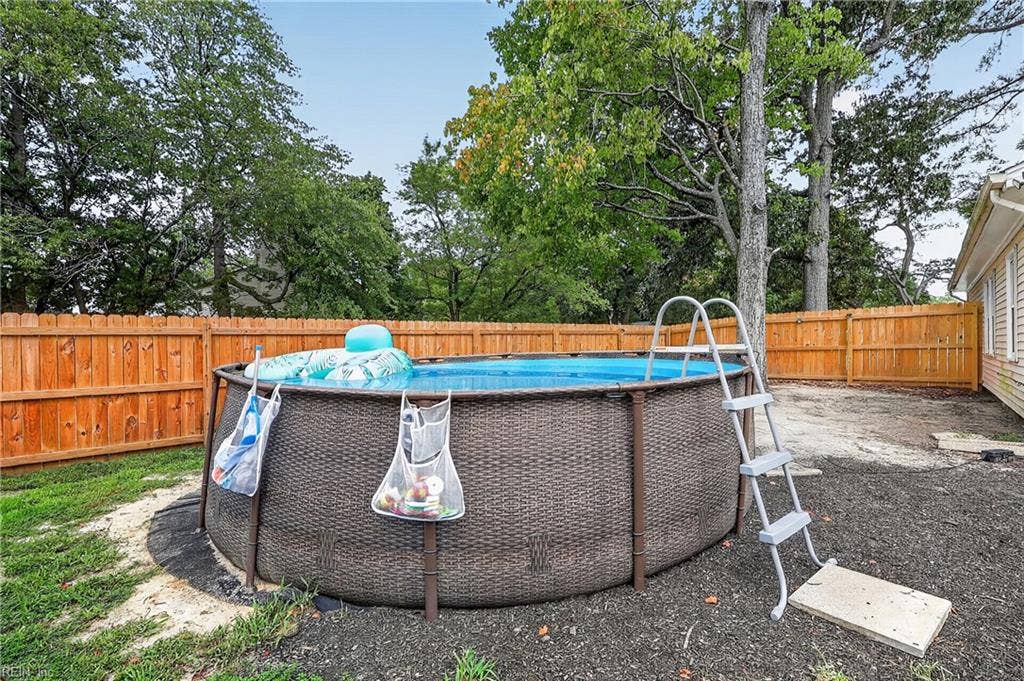 20 Sanlun Lakes Drive, Hampton, VA 23666 20 Sanlun Lakes Drive, Hampton, VA 23666