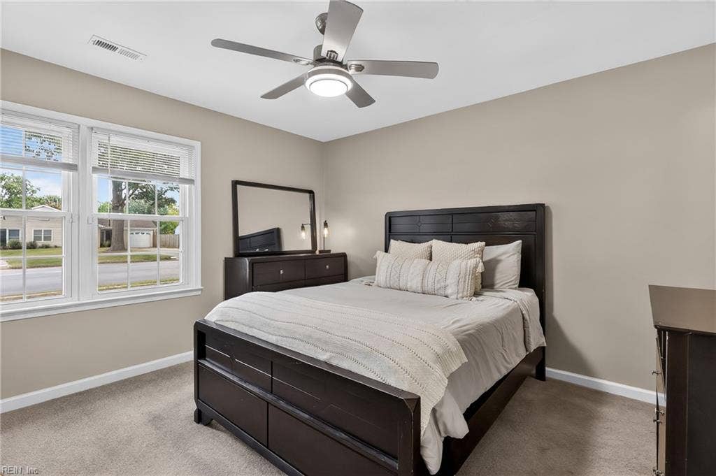 20 Sanlun Lakes Drive, Hampton, VA 23666 20 Sanlun Lakes Drive, Hampton, VA 23666