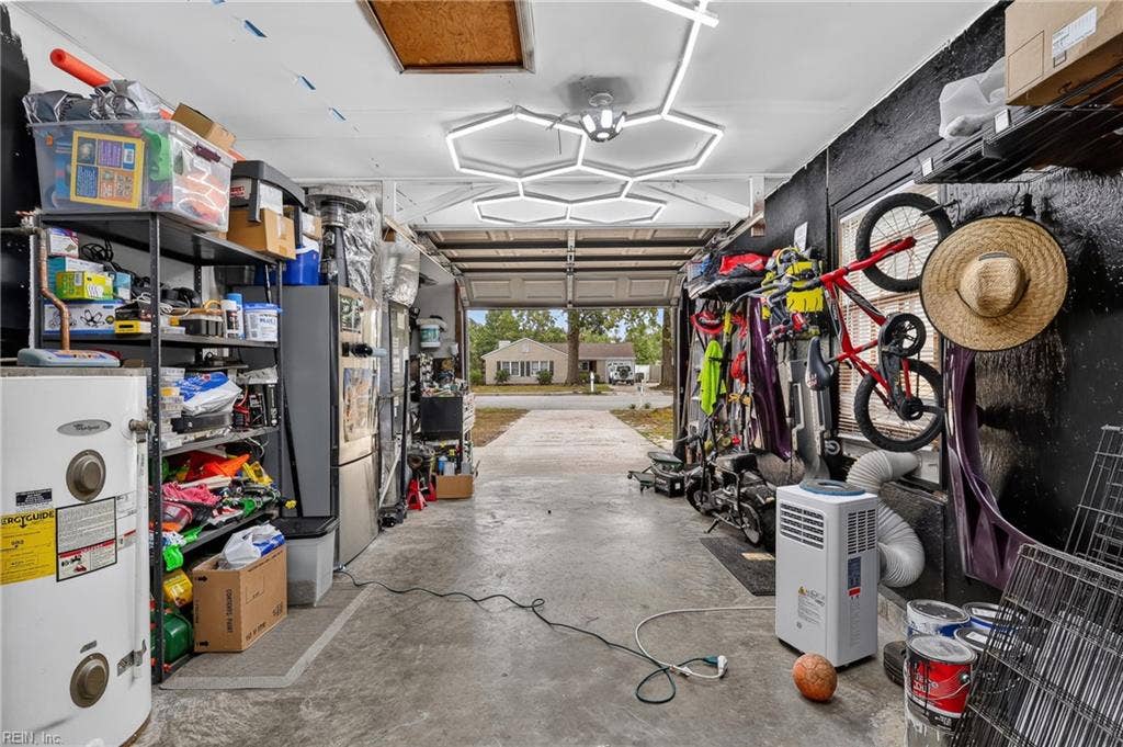 20 Sanlun Lakes Drive, Hampton, VA 23666 20 Sanlun Lakes Drive, Hampton, VA 23666