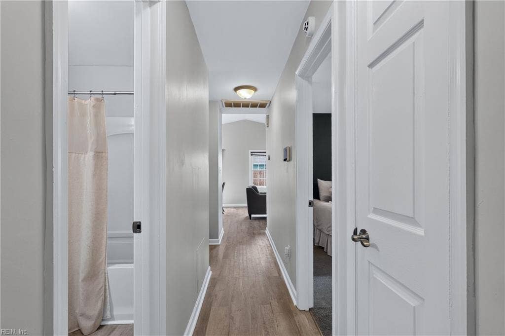 20 Sanlun Lakes Drive, Hampton, VA 23666 20 Sanlun Lakes Drive, Hampton, VA 23666