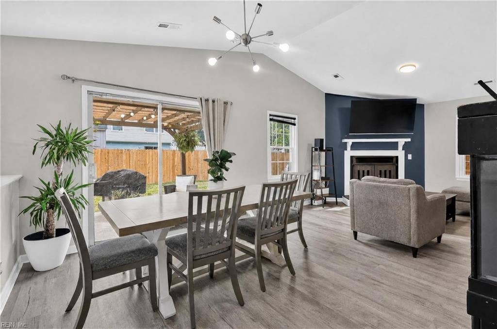 20 Sanlun Lakes Drive, Hampton, VA 23666 20 Sanlun Lakes Drive, Hampton, VA 23666
