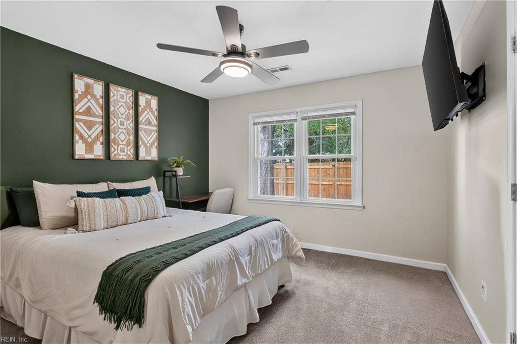 20 Sanlun Lakes Drive, Hampton, VA 23666 20 Sanlun Lakes Drive, Hampton, VA 23666