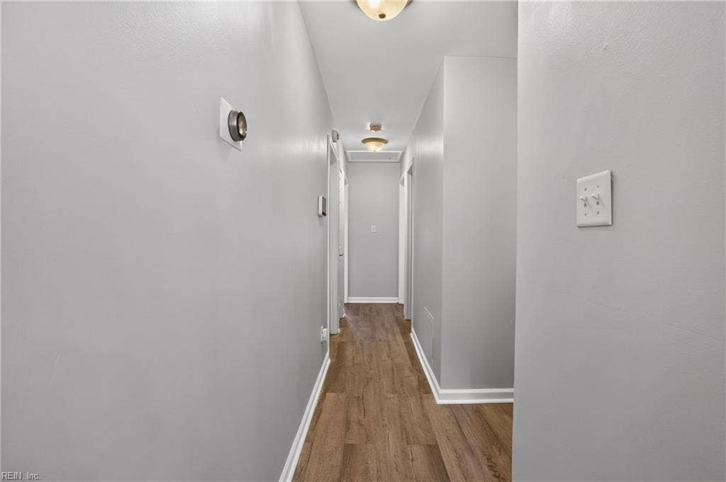 20 Sanlun Lakes Drive, Hampton, VA 23666 20 Sanlun Lakes Drive, Hampton, VA 23666