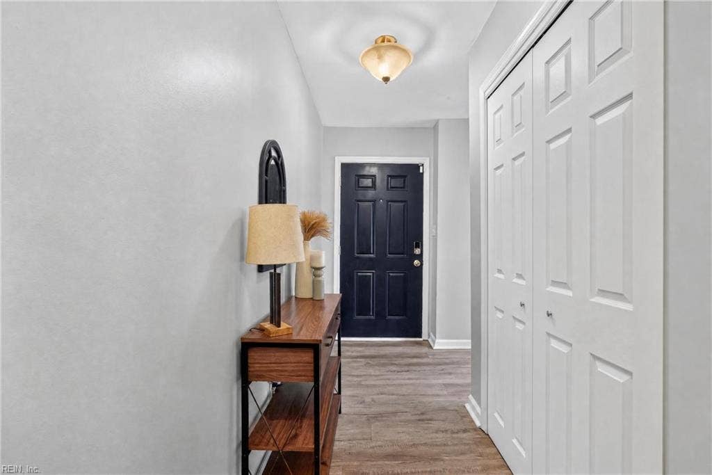 20 Sanlun Lakes Drive, Hampton, VA 23666 20 Sanlun Lakes Drive, Hampton, VA 23666