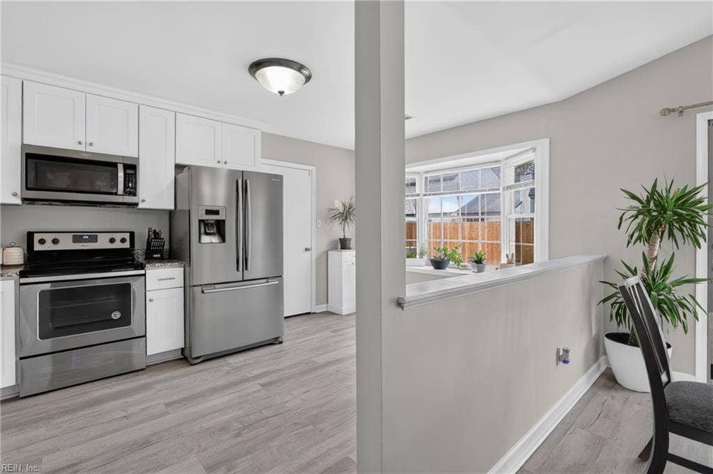 20 Sanlun Lakes Drive, Hampton, VA 23666 20 Sanlun Lakes Drive, Hampton, VA 23666