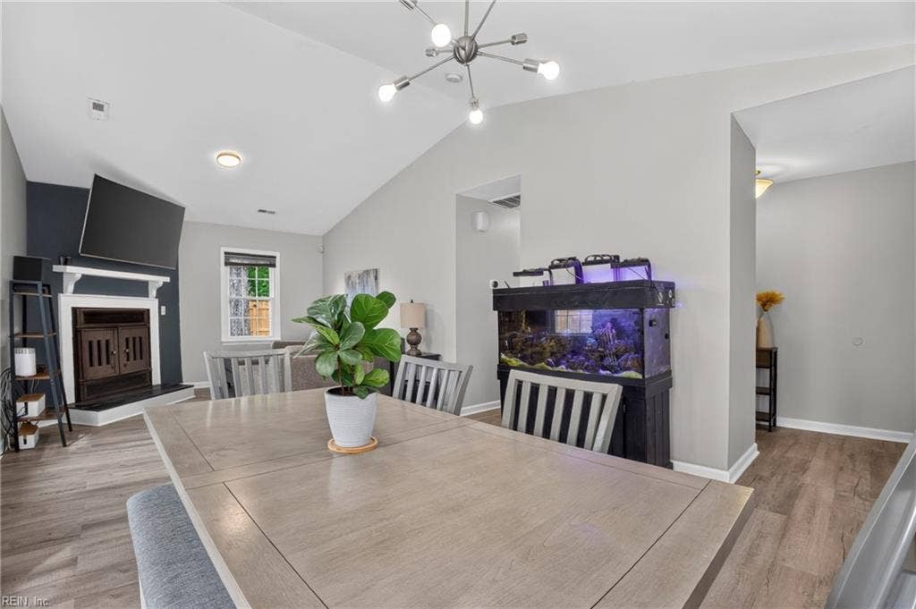 20 Sanlun Lakes Drive, Hampton, VA 23666 20 Sanlun Lakes Drive, Hampton, VA 23666