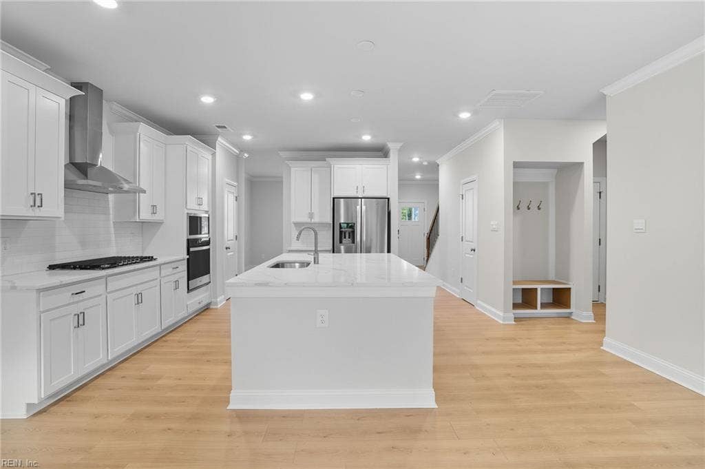 984 Intracoastal Way, Chesapeake, VA 23322 984 Intracoastal Way, Chesapeake, VA 23322