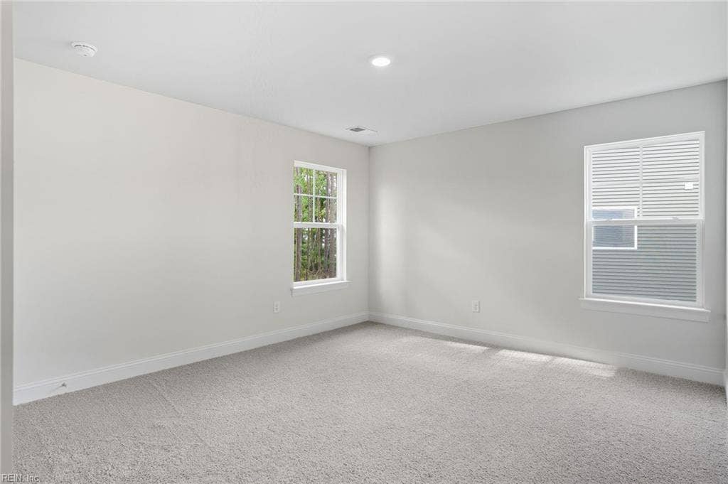 984 Intracoastal Way, Chesapeake, VA 23322 984 Intracoastal Way, Chesapeake, VA 23322