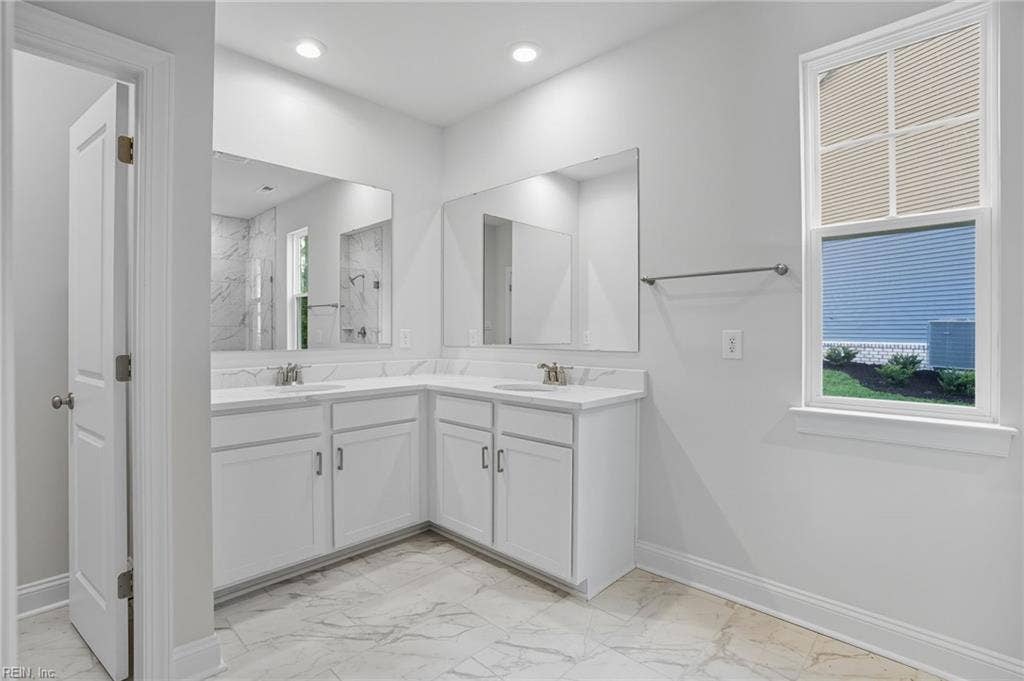 984 Intracoastal Way, Chesapeake, VA 23322 984 Intracoastal Way, Chesapeake, VA 23322