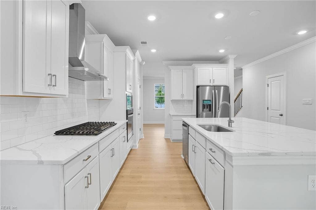 984 Intracoastal Way, Chesapeake, VA 23322 984 Intracoastal Way, Chesapeake, VA 23322
