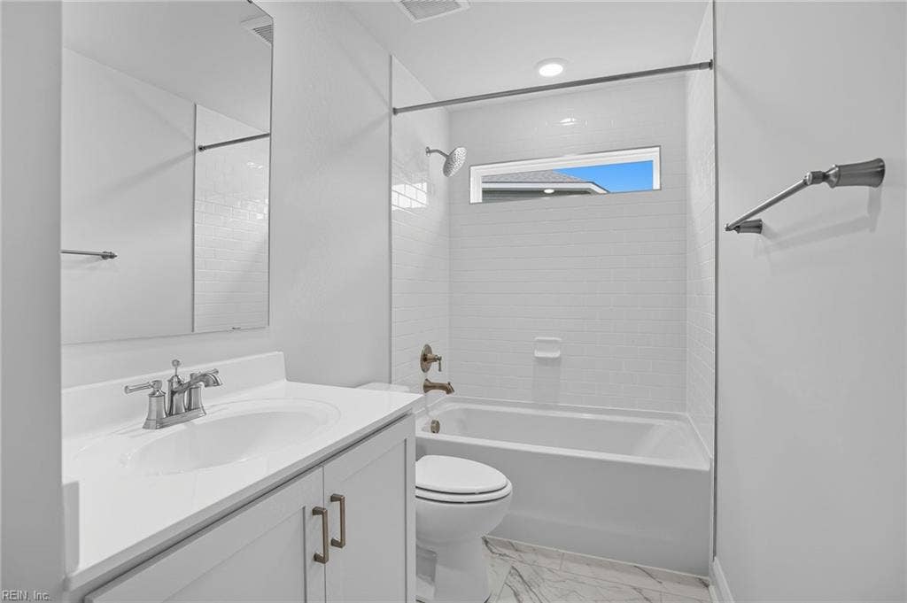 984 Intracoastal Way, Chesapeake, VA 23322 984 Intracoastal Way, Chesapeake, VA 23322