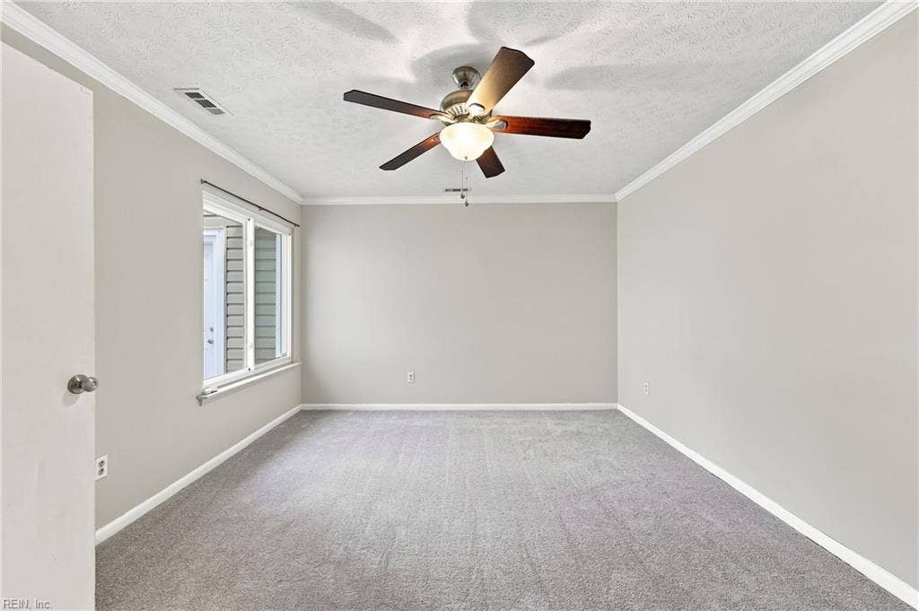 1517 Newport Circle, Virginia Beach, VA 23453 1st floor primary with NEW CARPET and lots of natural light.