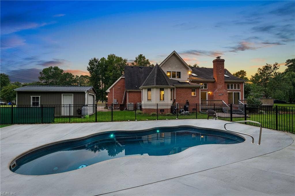 9327 Rivershore Drive, Suffolk, VA 23433 9327 Rivershore Drive, Suffolk, VA 23433
