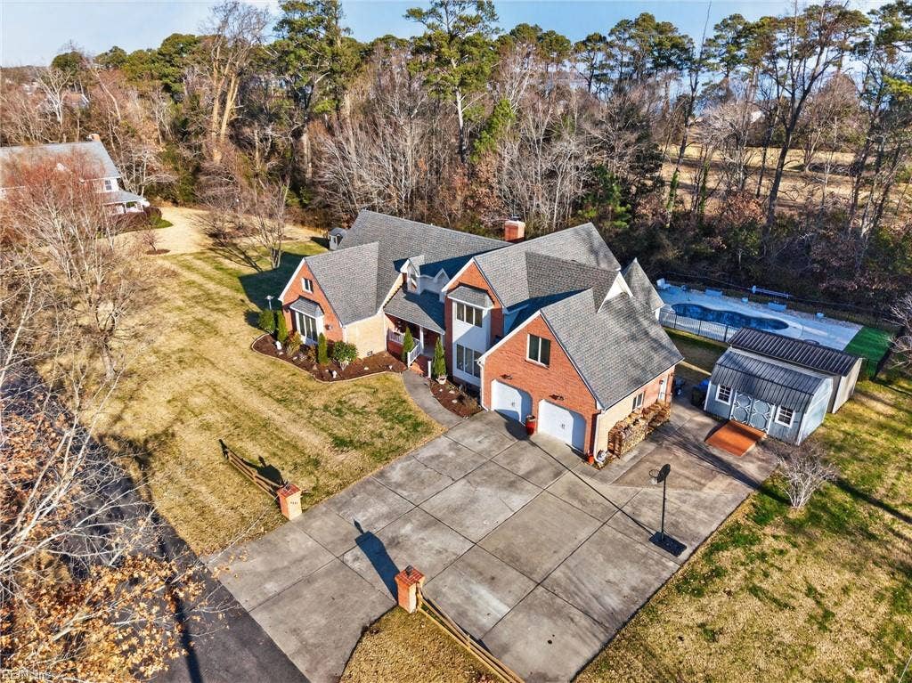 9327 Rivershore Drive, Suffolk, VA 23433 9327 Rivershore Drive, Suffolk, VA 23433