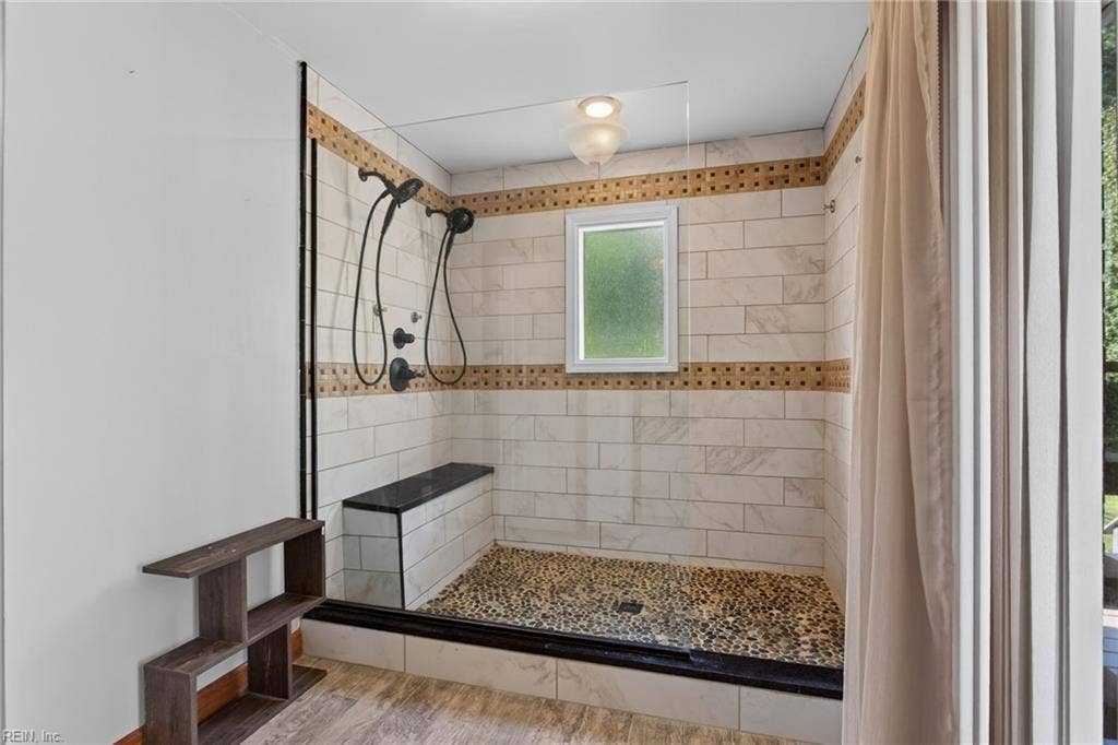 9327 Rivershore Drive, Suffolk, VA 23433 9327 Rivershore Drive, Suffolk, VA 23433