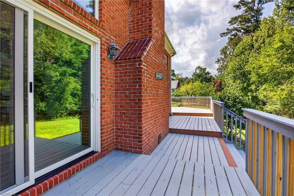 9327 Rivershore Drive, Suffolk, VA 23433 9327 Rivershore Drive, Suffolk, VA 23433